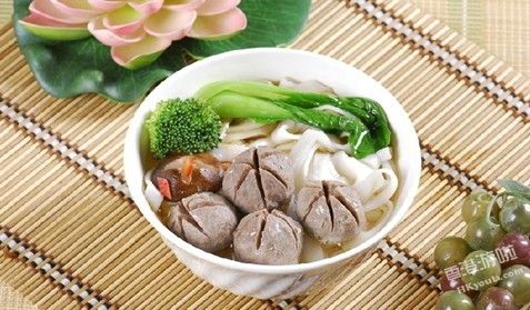 香港特色饮品与小吃推荐:凉茶与碗仔翅,传统风味不容错过(图3) 小吃美食推荐港式_港式小吃大全_美食小吃港式推荐语
